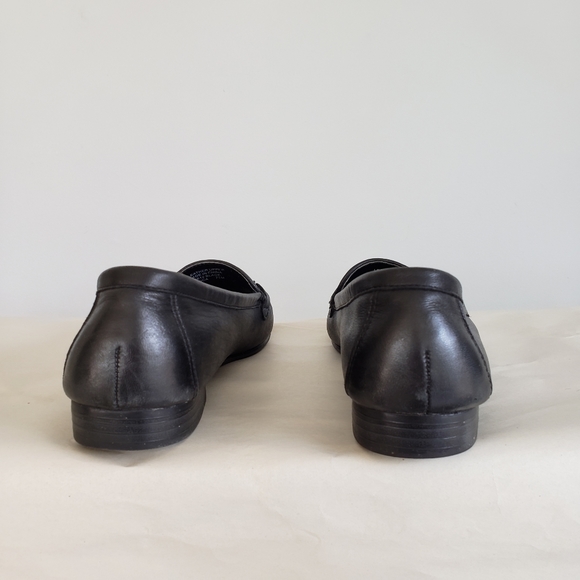 Mootsie Tootsie Shoe - Picture 2 of 5